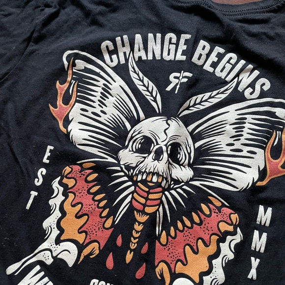 Rokfit Co Black Graphic Crop Top - Picture 2 of 5